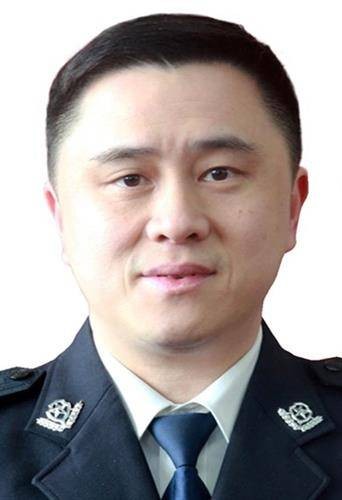 胡军(上海市监狱管理局党委副书记)