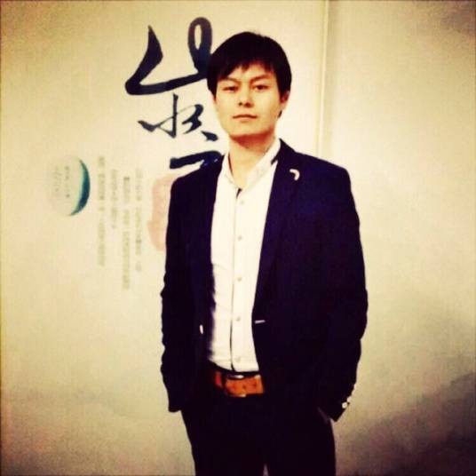 张杰(读睡诗社创办人,《读睡诗选》主编)