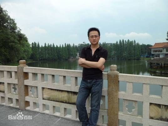 庄伟斌（中国男编剧）