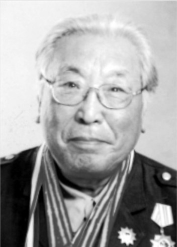 杨大群(辽宁省作家协会顾问)