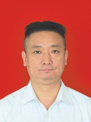 朱斌（湖南省株洲市石峰区委副书记、政法委书记）