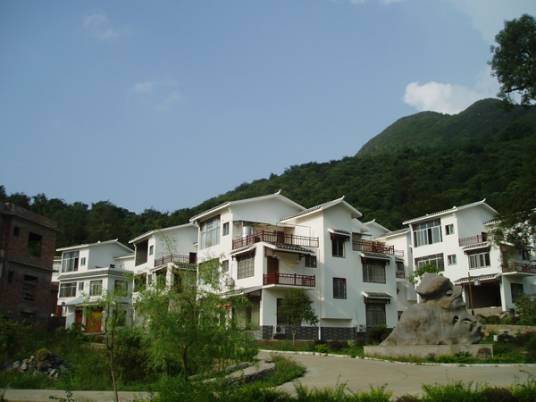黄岭村(安徽省安庆市怀宁县月山镇下辖村)