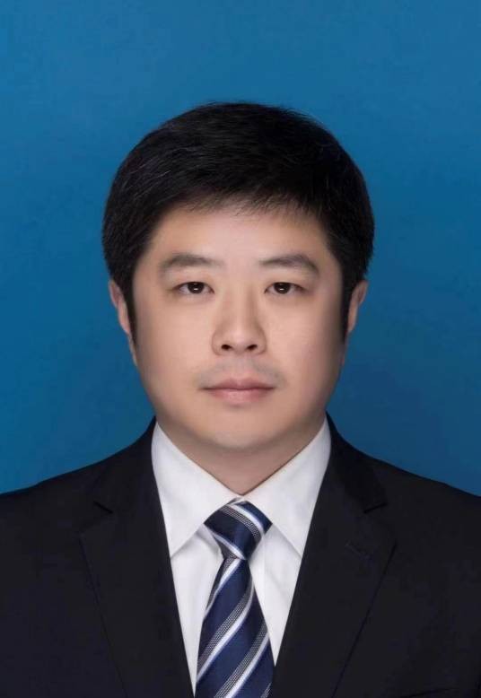 朱峰（江苏省淮安经济技术开发区管理委员会党工委委员、副主任）