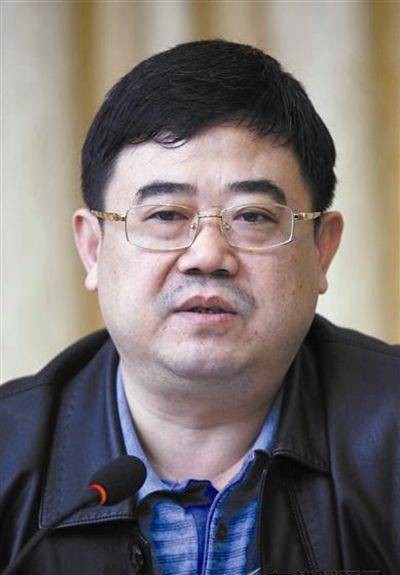 谭军波