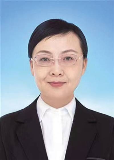 张海波(第十五届山西省大同市政协副主席,九三学社山西省委常委、大同市委主委,市文学艺术界联合会主席)