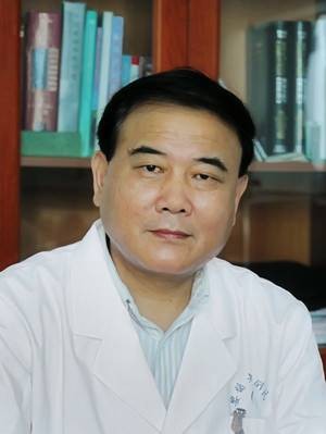 于德新（威海市邮政局局长）
