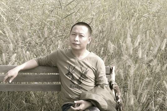 魏风华(中国著名畅销书男作家、编剧、当下深具创作活力和畅销品质的一线作家)