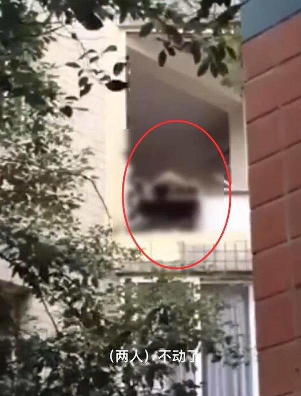 重庆一小区发生爆炸致2人身亡,疑情侣分手男孩在女孩家引爆雷管