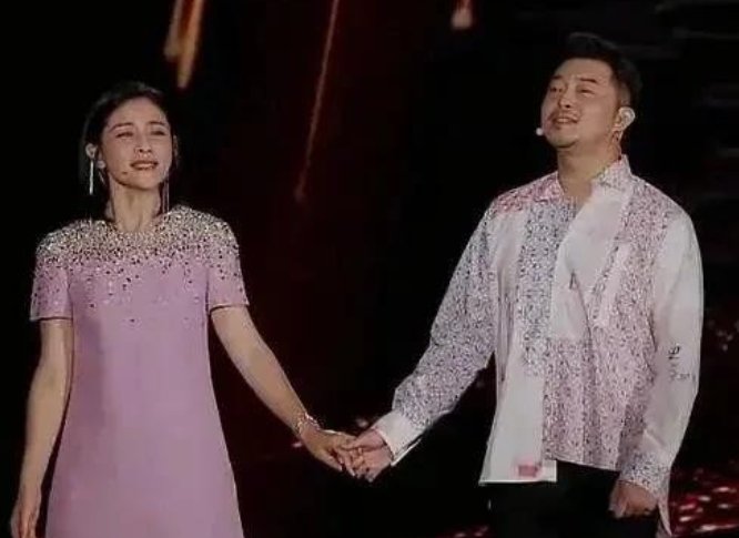 沙溢系错扣子是怎么回事？