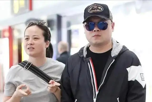 岳云鹏与老婆罕过二人世界，一起跑步背影甜蜜，他们还有过哪些恩爱瞬间？