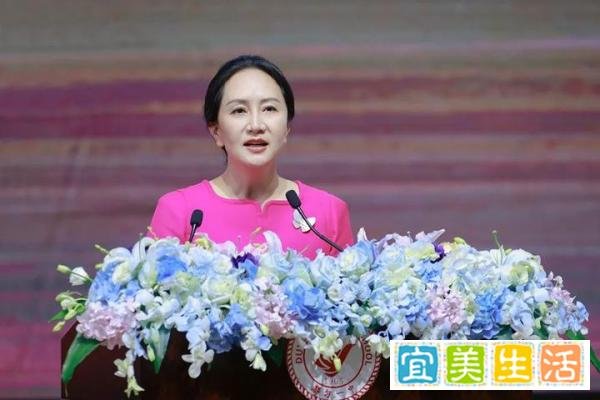 孟晚舟回母校演讲：读书万卷，咖啡千杯！