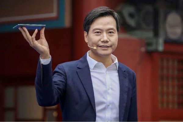 关于雷军称不送充电器创意是他首创一事,你有何看法?