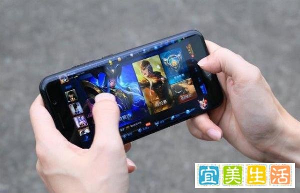 《王者荣耀》被点名 央媒批“精神鸦片”已长成数千亿产业