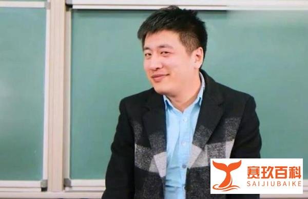 张雪峰三家公司，一个马上上市，身价几个亿，教育行业太赚钱了