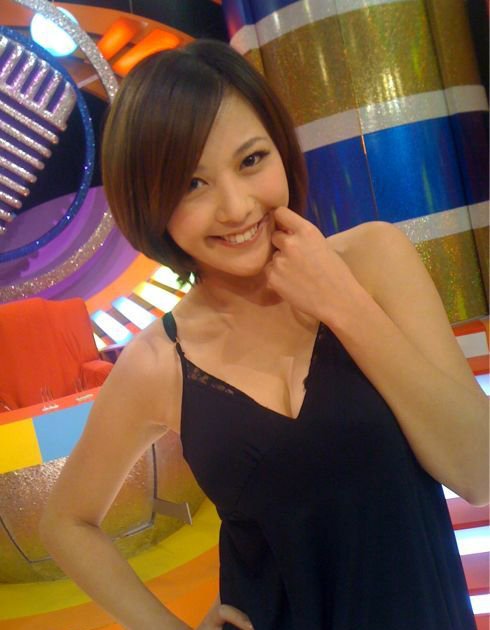 全民最大党20101217 的showgirl是谁？