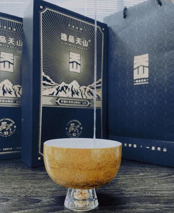 浅谈白酒行业新势力潮下的新秀品牌“逸品天山”