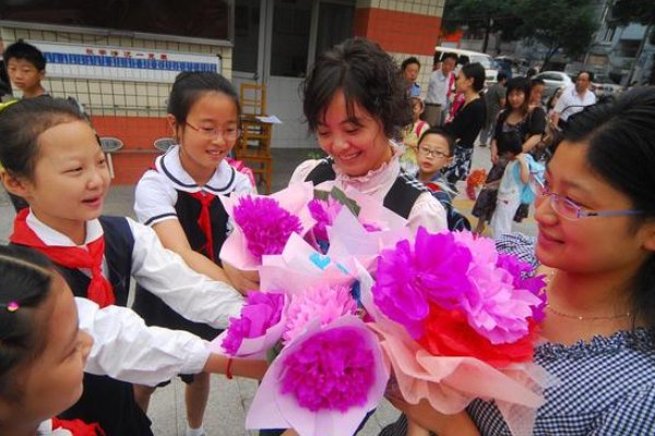 如何欢迎老师回归
