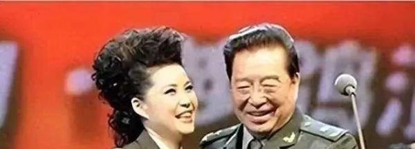 李天一身份谜团:非亲生?金遗嘱揭秘关系,医院风波引关注