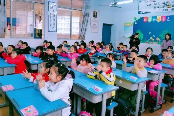 一边一边句子小学一年级