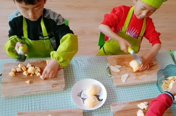 适合小孩玩的小游戏