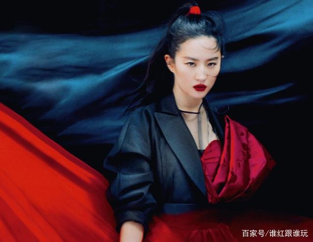 刘亦菲单人宣传板被砸!因《花木兰》改变上映方式,惹怒国外影院,为什么?
