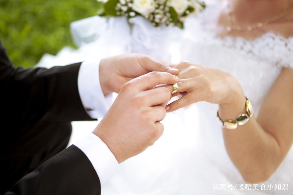 二婚后的男女，你觉得是幸福的多，还是不幸福的多？