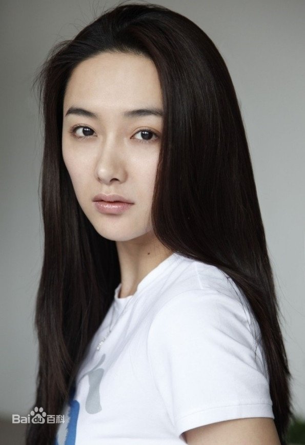 王学兵版厨王里面牛长远第一个妻子秀儿的演员是谁？
