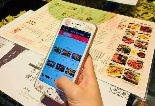 陕西一女子吃饭晒点餐码被恶意下单2万,此事最终是如何解决的?