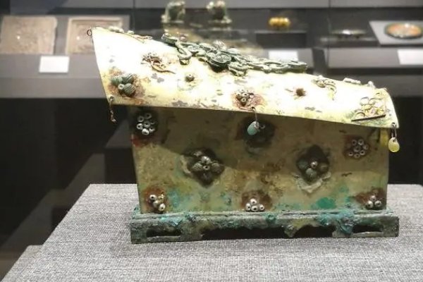 金棺银椁怎么读