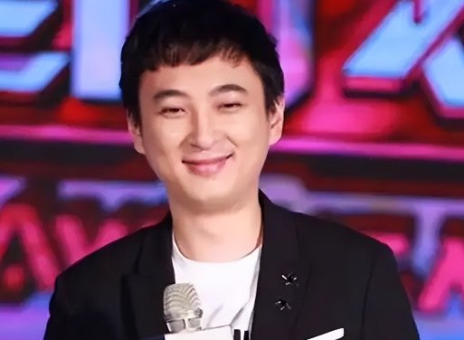 王思聪在方舱医院隔离，带着保镖同行，他的伙食怎么样？