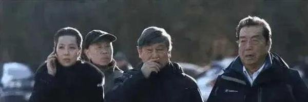 李天一身份谜团:非亲生?金遗嘱揭秘关系,医院风波引关注