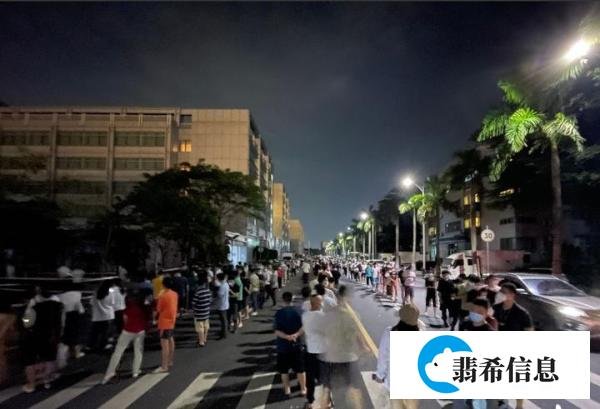 广州白云机场员工核酸检测异常,实行临时管控,航班取消近9成
