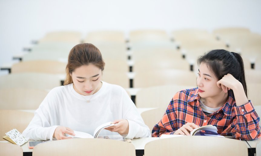 大学里的肌肉雄狮卫烁冷门