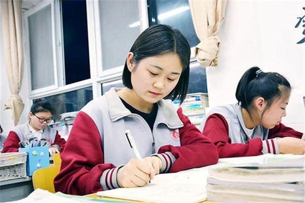 海南自学考试中有146人作弊,如何看待这些铤而走险的人?
