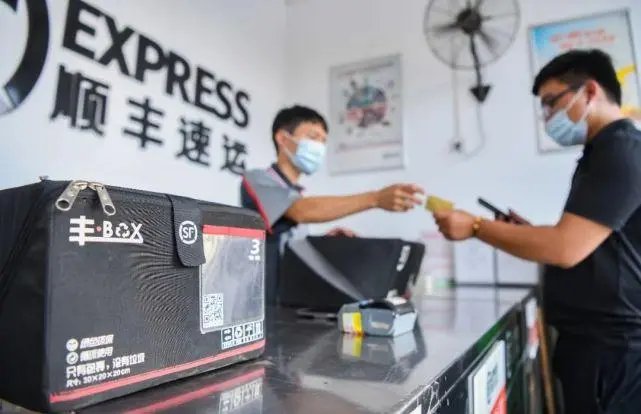顺丰一骑士日收入过万，打赏超7千，为何打赏金额比实际收入更多？
