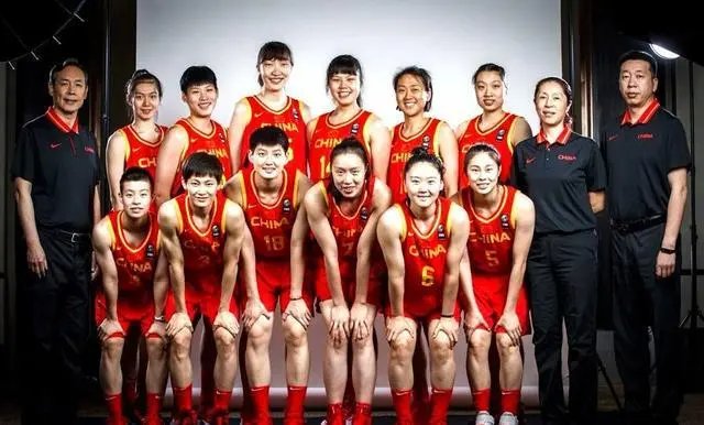 女篮八强对阵时间