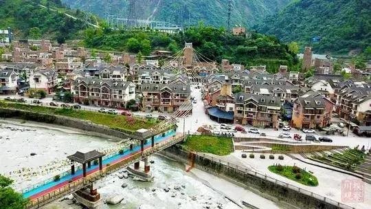 泸定地震,震中海螺沟2个酒店楼体全塌了,有无人员被掩埋?