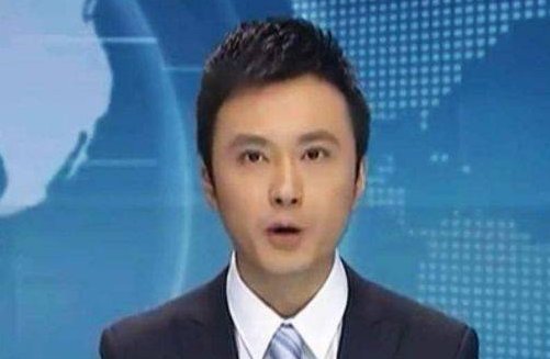 新闻播一半苍蝇飞入嘴里，加拿大女主播淡定“生吞”继续播报，你怎么看？