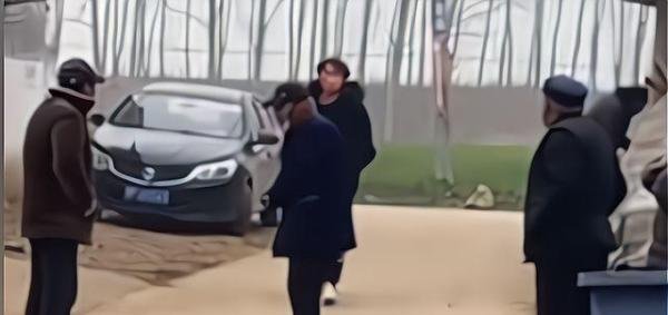 女孩相亲一天见30多个男孩