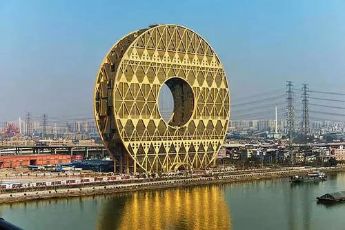 严禁建设丑陋建筑，丑陋建筑的定义是什么？