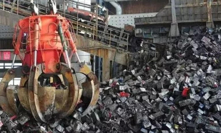有20万吨退役电池大量流入黑市，这带来了什么安全隐患？