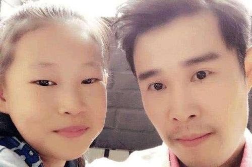 潘粤明和儿子顶顶长相超级像,这样的“复制脸”还有谁?
