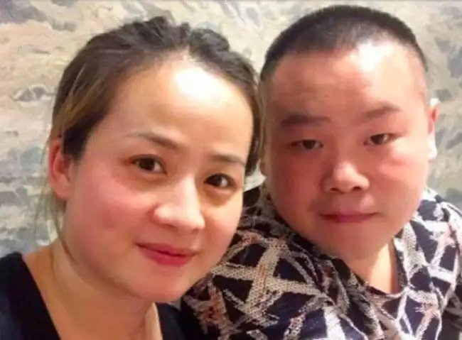 岳云鹏与老婆罕过二人世界,一起跑步背影甜蜜,他们还有过哪些恩爱瞬间?