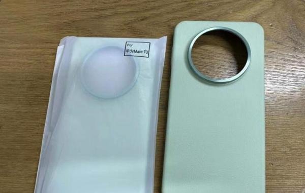 华为Mate70再次被确认:居中大圆镜头+侧边指纹,配置也已清晰!