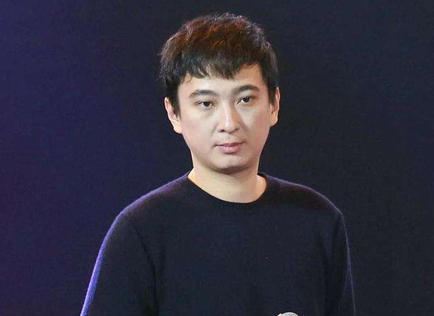 王思聪成都吃日料,6个人花费1万5,给了商家1星差评,是真的难吃吗?