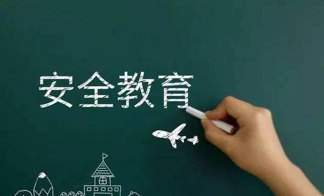 12岁男孩逃学藏家里衣柜1天1夜，孩子躲在衣柜里有哪些危险？