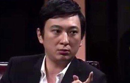 王思聪在方舱医院隔离，带着保镖同行，他的伙食怎么样？