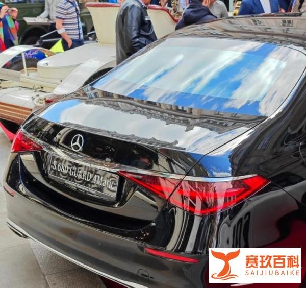 韩总统尹锡悦坐S680防弹车,1000万,车门重400斤,玻璃10厘米厚