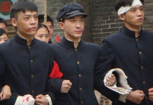 成成烽火之青春行动的剧情梗概