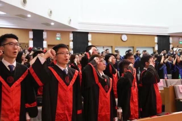 食堂师傅曾资助中科院走红博士,中科院走红博士的求学路是怎样的?
